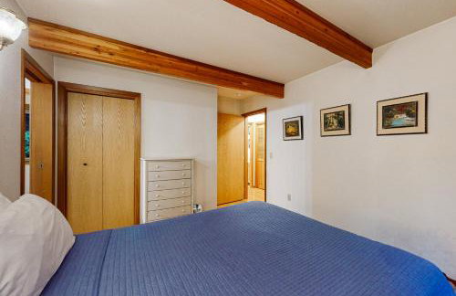 Redwood Rest Getaway - A-Frame with Hot Tub & Deck - Foto 11