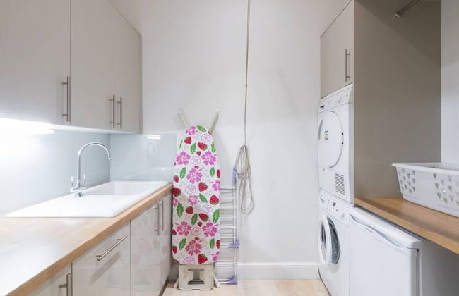 Fulham 4-bed House & Garden Near Tube - Photo 34