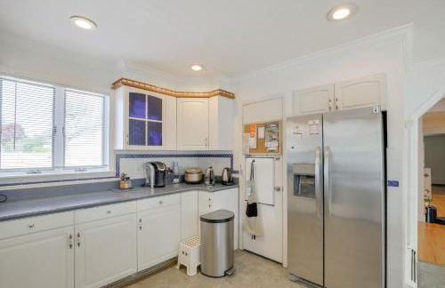 Lake Carmel Access Waterfront Home with Deck! - Foto 10