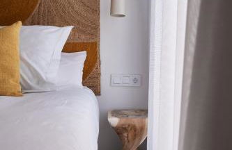 Slow Home Apartments - Photo 18