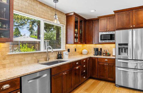 Happy House Getaway - Pool, Hot Tub & Wine Country - Foto 43