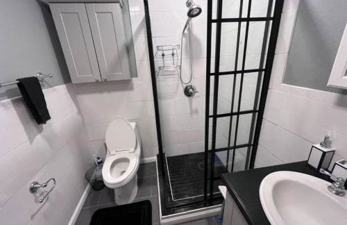 Cozy Escape WGameRoom HSWifi Aprox10Min to NRG - Foto 24