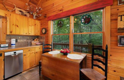 Three Loves Cabin - Three Loves Cabin - Cherry Log GA - Hot Tub, Fire Pit - Foto 30
