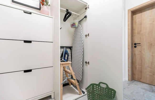 Fully equipped apartments with Terraces, Free garage parking, Netflix & AC - by Apartmány Šlapanice cz - Foto 49