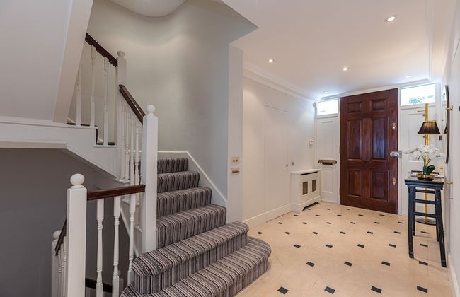 JOIVY Stunning 6-bed house near Harrods in Knightsbridge - Photo 49