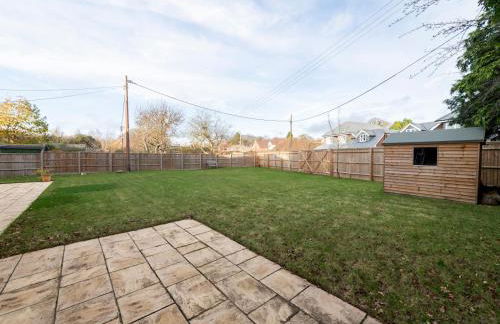 Luxurious Country House with Cinema Games Room - Pass the Keys - Photo 51