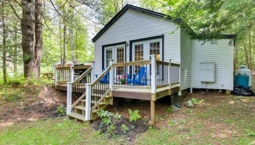 East Otis Vacation Rental with Private Deck and BBQ! - Foto 2
