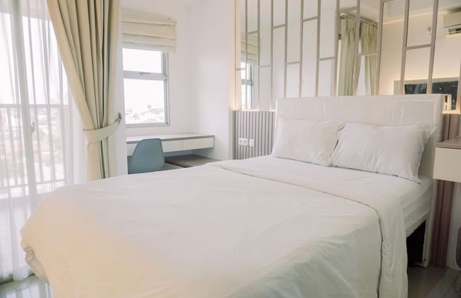 Homey And Cozy Stay Studio Belmont Residence Puri Apartement - Foto 6
