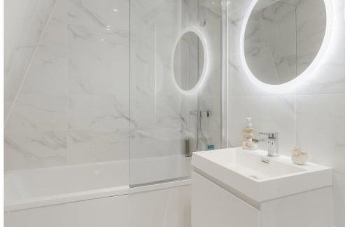 2 Bedroom Flat By Key Light Properties Short Lets & Serviced accommodation two minutes walk from Canada Water Station - Great for Contractors, Group and Family - Foto 55