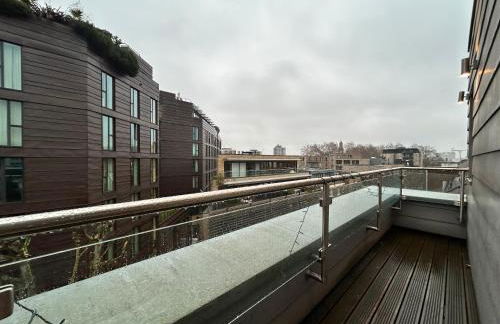 Split Level 3 Bedroom Top Floor Flat - Foto 32