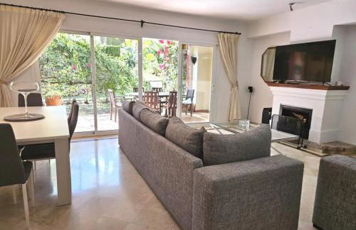 Amplia Casa en una zona ideal - Pass the Keys - Foto 3