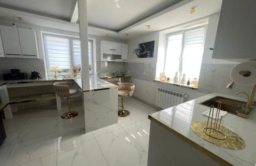 Luksusowa Ekskluzywna willa z sauną,siłownią dużym ekskluzywnym salonem na wyłączność eksluzywny duży dom 2 poziomy-dom nowoczesny styl elegancki 3 łazienki , sypialnia,salon, 2 duże garaże POMYSŁ NA JESIENNO ZIMOWY WYJAZD wolne terminy !! - Foto 33