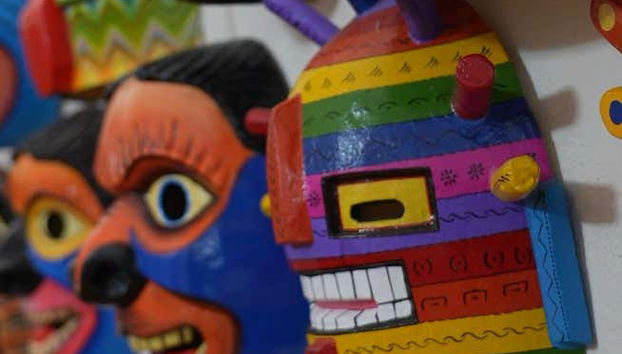 Admire hand-painted art in Tigua