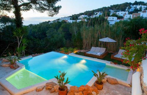 Classic Villa for 12- Pool, BBQ, big exterior area - Foto 7