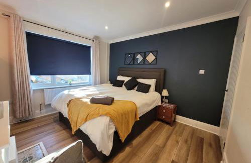 Modern 2 bed pet friendly Bungalow near countryside and a short drive to seafront- with large private garden by Catchpole Stays - Foto 16