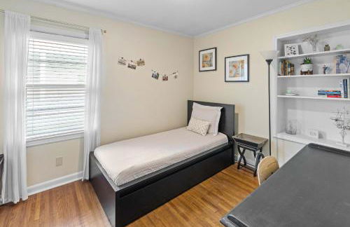 Modern Memphis Retreat - Sleeps 7 - Fireplace - Foto 33