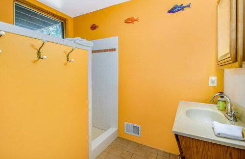 Jacobia Lakefront Retreat - Photo 15