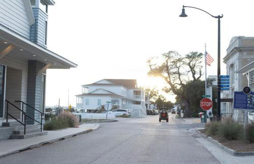 Chandeluer Shore 9 - Steps to Beach, Pet-Friendly, Pool, Fast WiFi - Foto 31