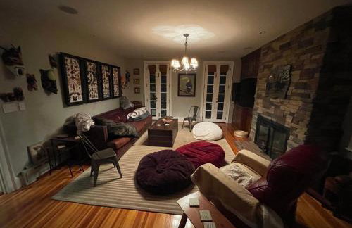 The Historic Jesse Buel Farmhouse w Heated Pool - Foto 20