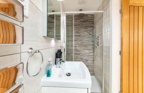 Gardd Y Llys Luxurious Family Retreat with amazing views - Foto 26