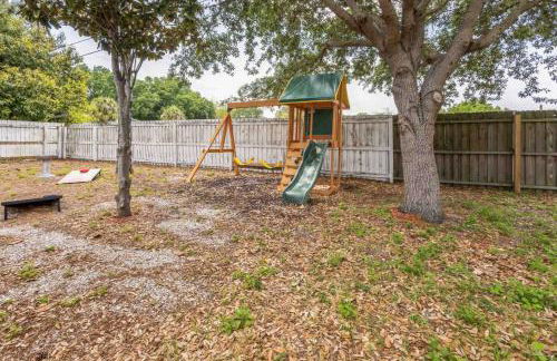 South Tampa 3BR with Backyard that Sleeps 10 - Foto 22