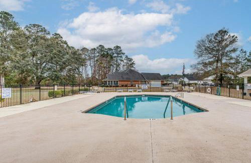 Screened Porch and Pool Access Longs Golf Getaway - Foto 4