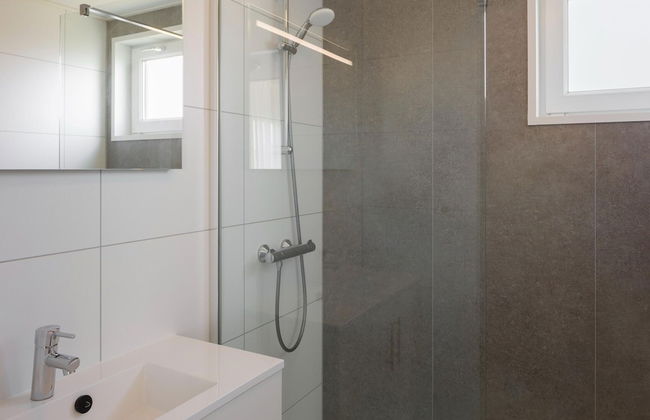 Villa in Nieuwvliet Near Beach Resort - Photo 7