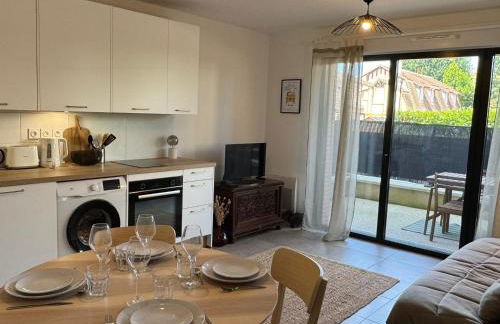 Appartement 2 pièces à Houlgate, proche plage, avec balcon et parking - FR-1-487-382 - Photo 1