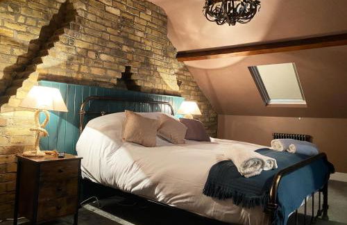 Farndale House-Hot tub - Photo 37