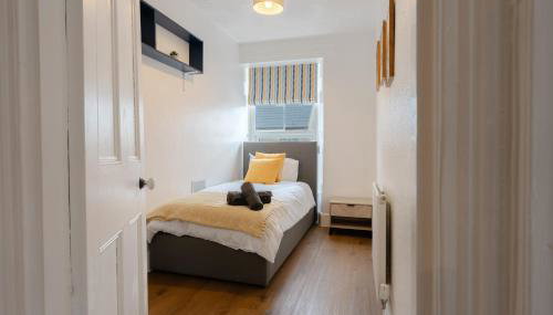 4-Bedroom Coastal Getaway in Pembroke Dock - Foto 5