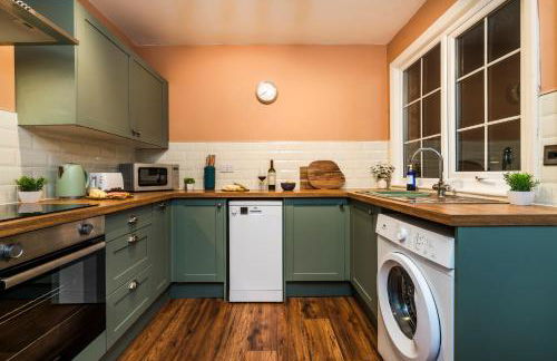 3 Bedroom House, Free Parking, Easy M53 Access - Photo 32