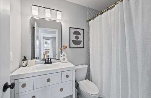 Hanford House w Hot Tub,Sauna,Bar - Photo 32