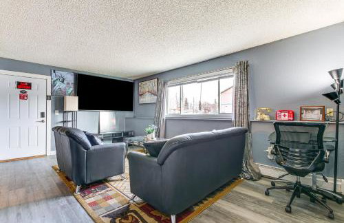 11 Mi to Kincaid Park Convenient and Cozy Apt! - Photo 1