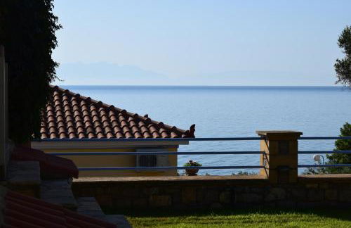 Alexandros Beachfront Apartments near Petalidi with Private Sunbeds & Sea View - Foto 51