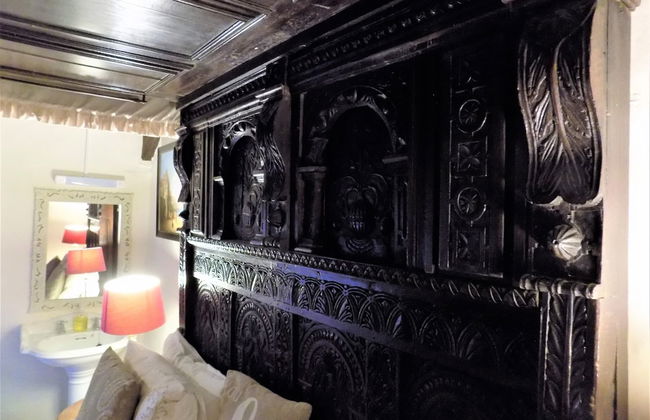 Bickleigh Castle Hotel - Photo 9