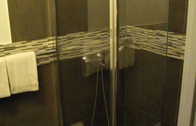 Residella House - Photo 25