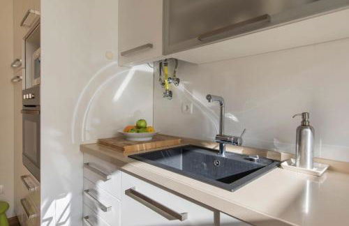 2 Bedroom Belem Wonder by LovelyStay - Photo 28