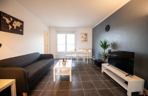 ROBESPIERRE - Tout équipé & Calme - TV et WIFI - Foto 17