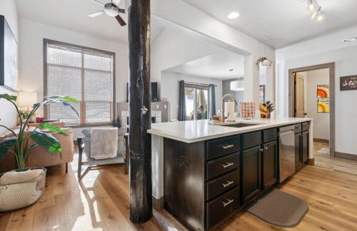 Perfectly Located 3 Bed 3.5 Bath Beautiful Townhome - Photo 10