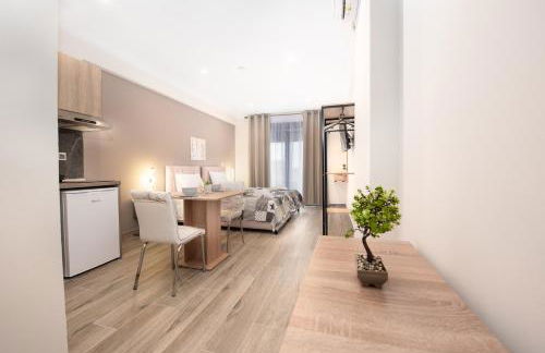 Oasis Apartments - Photo 34