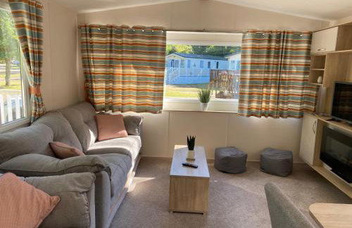 Tranquil Retreat at River Valley Country Park - Photo 30