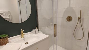 L'Oiseau vert - calme, ressourçant et proche du centre ville - Foto 3, towels, Shower