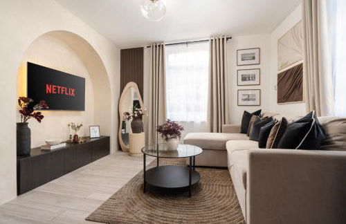 New Modern 2 Bedroom Central Apt Greater Manchester, Sleeps 5, Near Airport with Great Transport Links - Foto 7