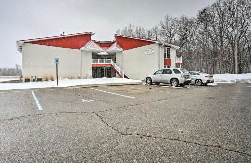 Shared Hot Tub Access! Gem 4 Mi to Dtwn Caseville - Photo 3