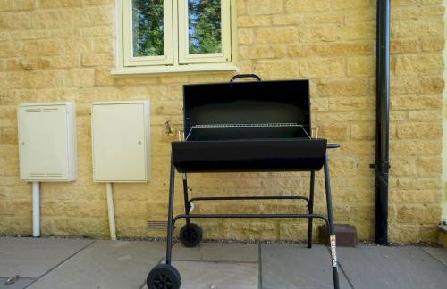 The Stables Stylish cottage with hot tub and parking - Pass the Keys - Photo 23