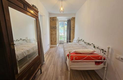 Apartamentos en el centro - Plaza de Amboage - WIFI - Foto 18