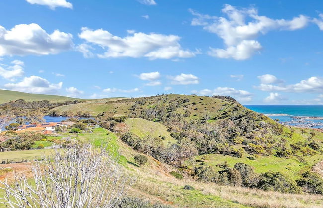 The Darling of Marina - A Hilltop and Sea Getaway - Foto 21