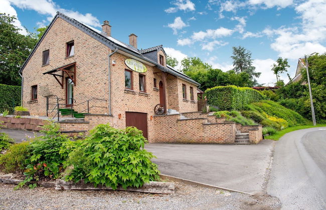 Family Escape With Pool - Photo 35