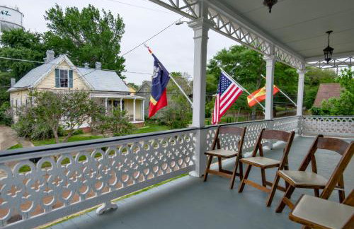 Borum House - 3 Bed, 2 & Half Bath, Full Kitchen, Heart of Downtown Natchez - Foto 23