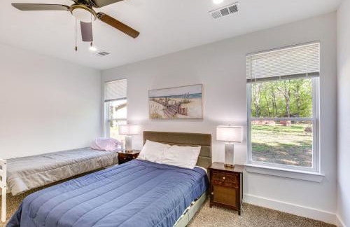 Fire Pit and Grill Lakeside Gun Barrel City Home! - Foto 11